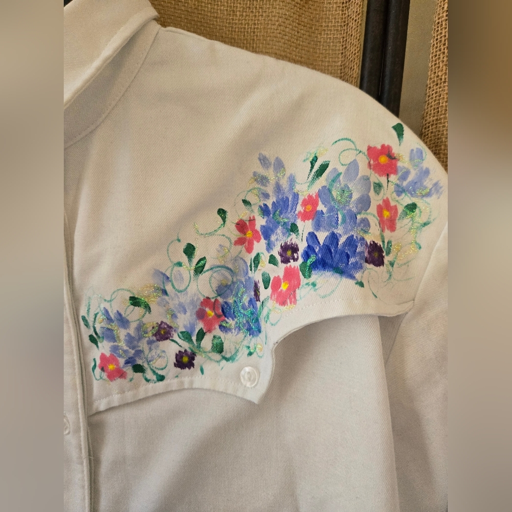 Vintage White Floral Painted Western Shirt Women's Large - Picture 6 of 11